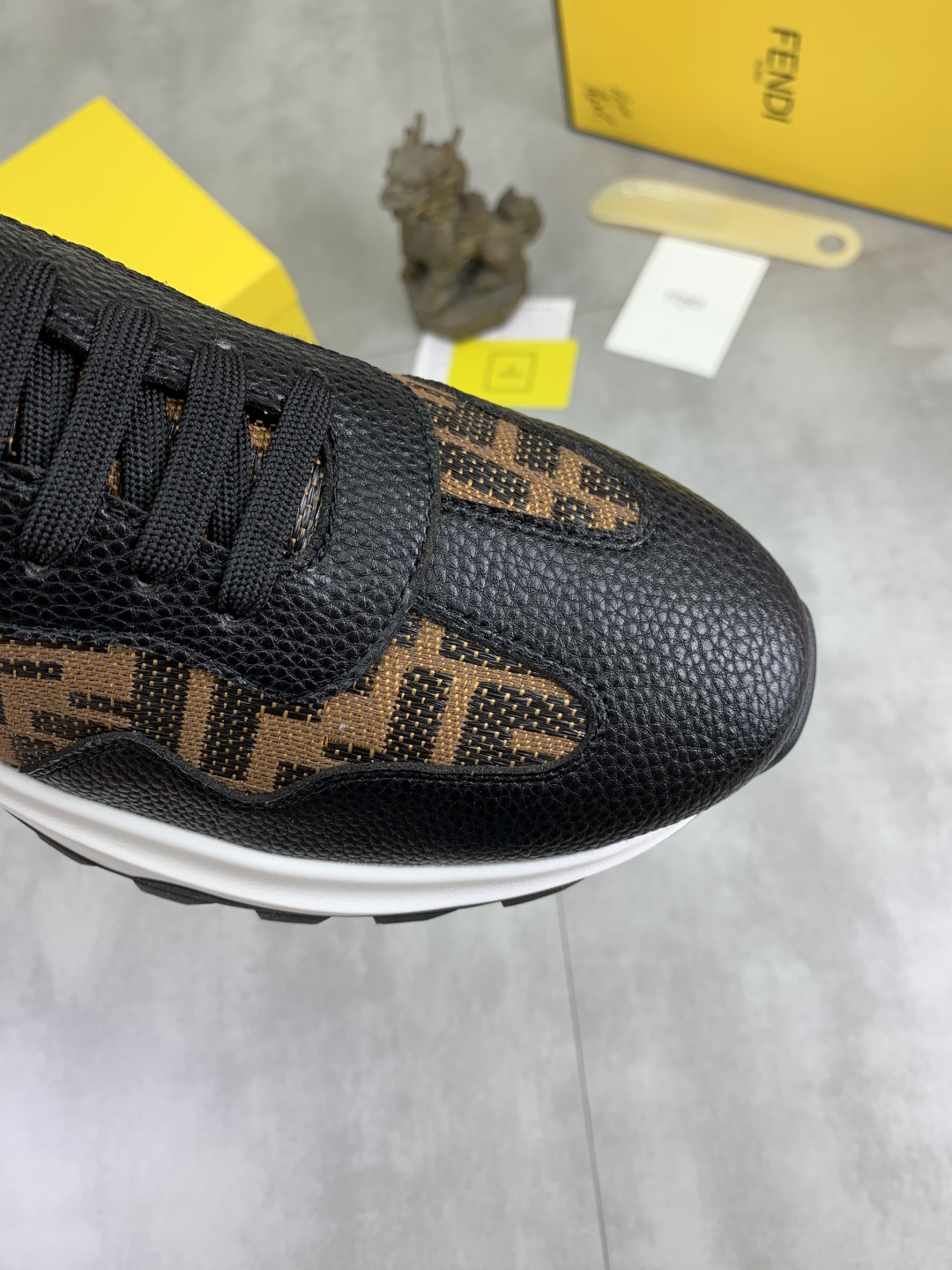Fendi FF Logo Low-Top Sneakers Brown