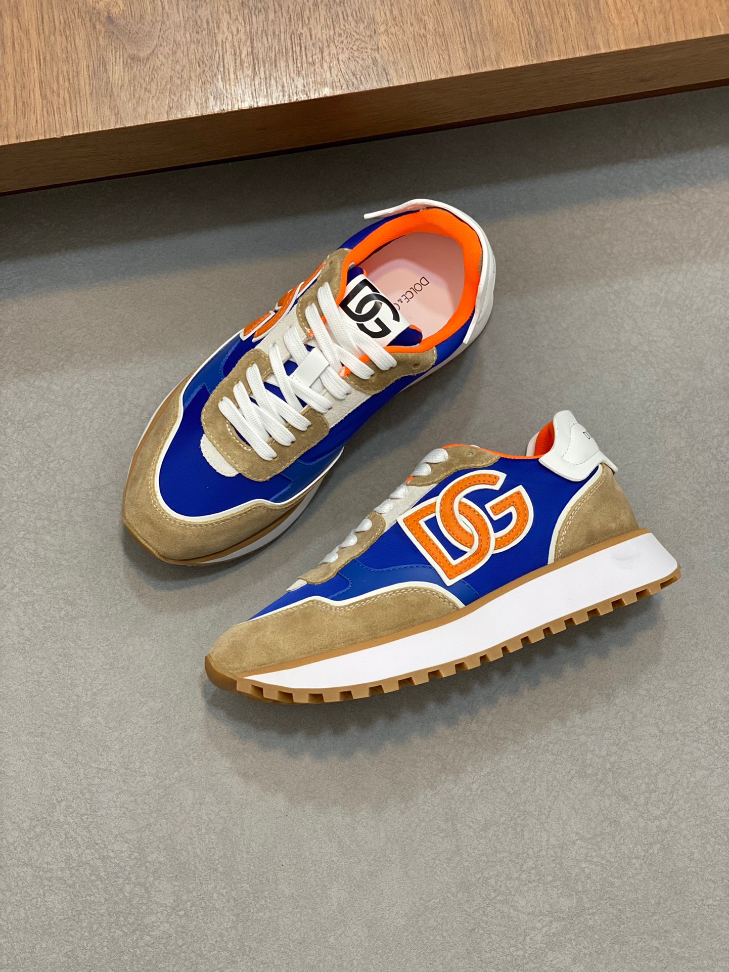 Dolce & Gabbana DG Retro Runner Sneakers Multicolor