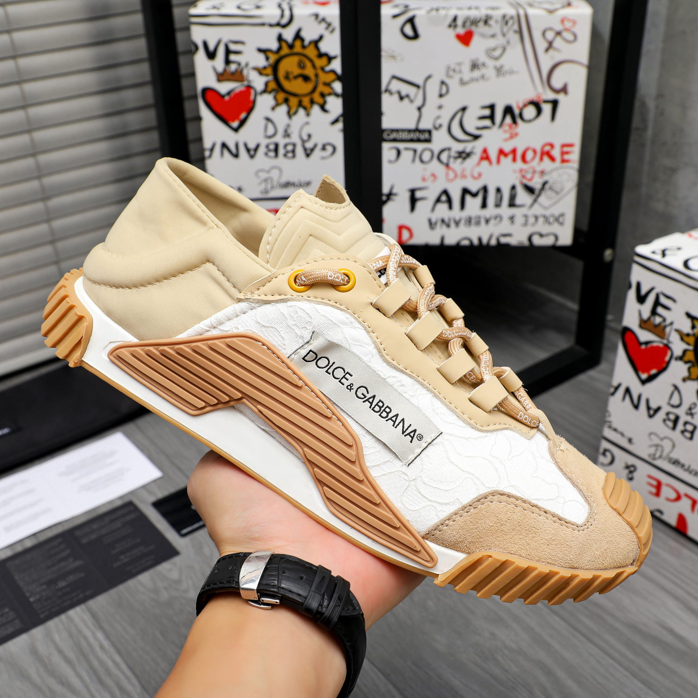 Dolce & Gabbana Lace Sneaker Beige