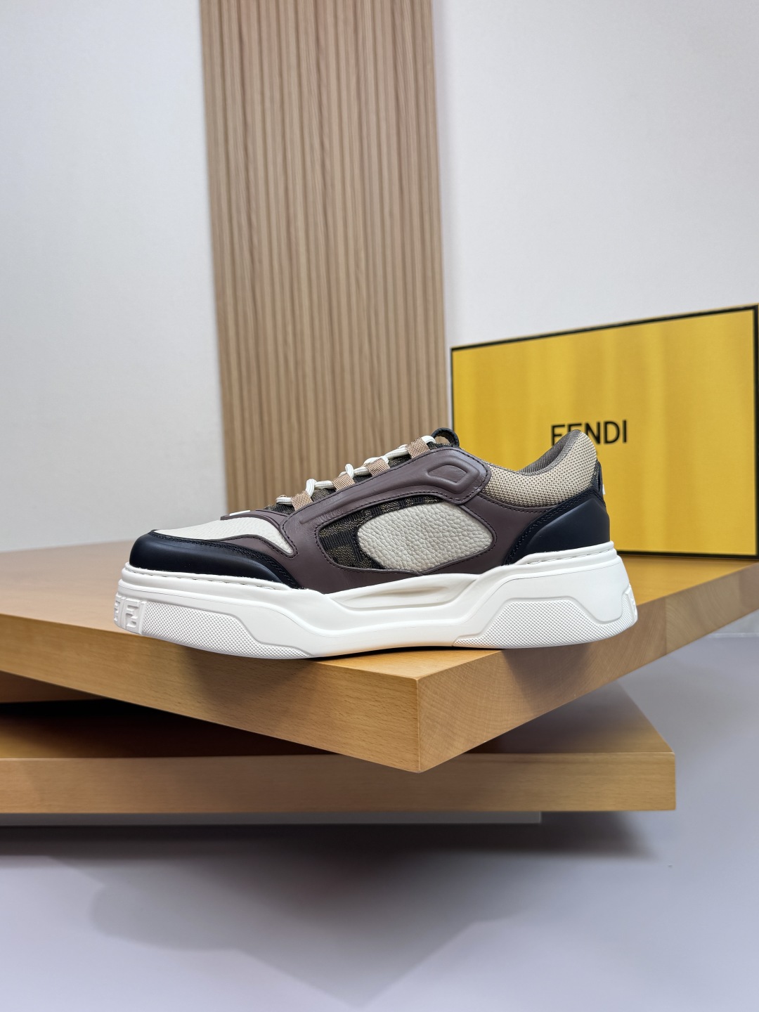 Fendi Leather FF Sneakers Multicolor