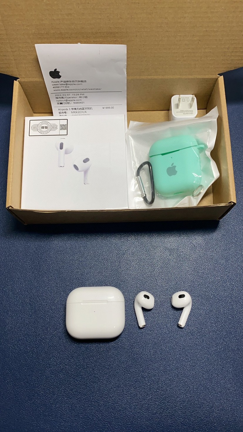 Apple AirPods 3 Wireless Earbuds White