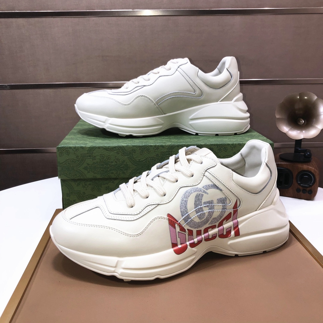 Gucci Chunky Logo Sneakers Beige