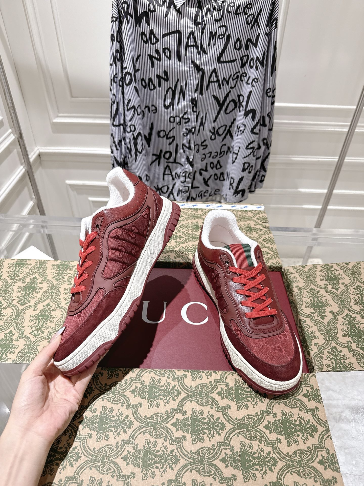 Gucci Vintage Low-Top Sneakers Burgundy
