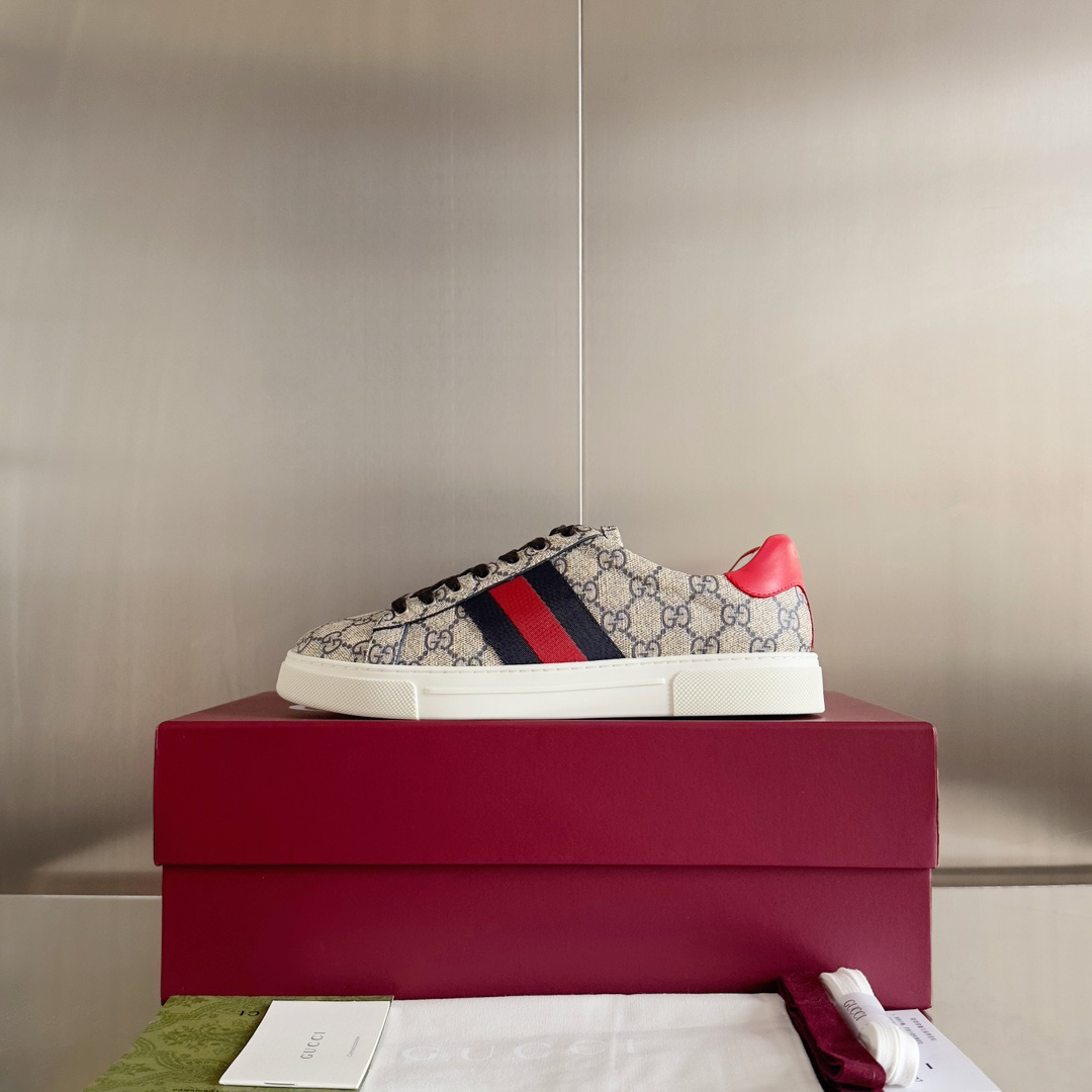 Gucci Ace GG Sneakers Red