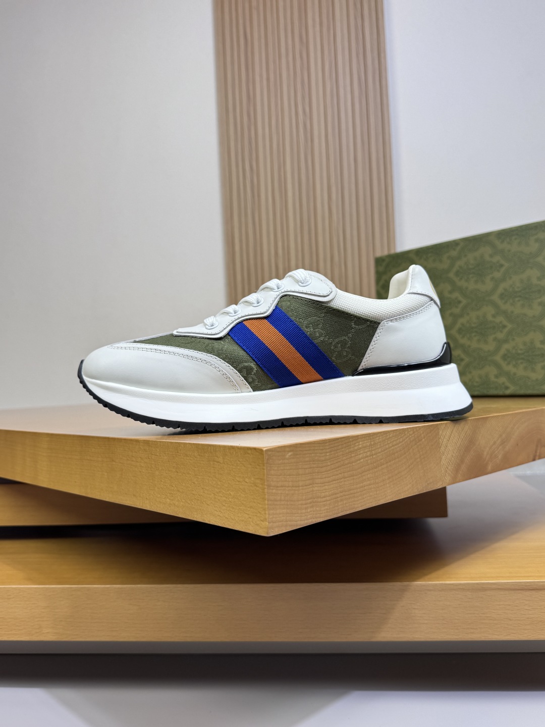 Gucci GG Canvas Leather Sneakers White/Green