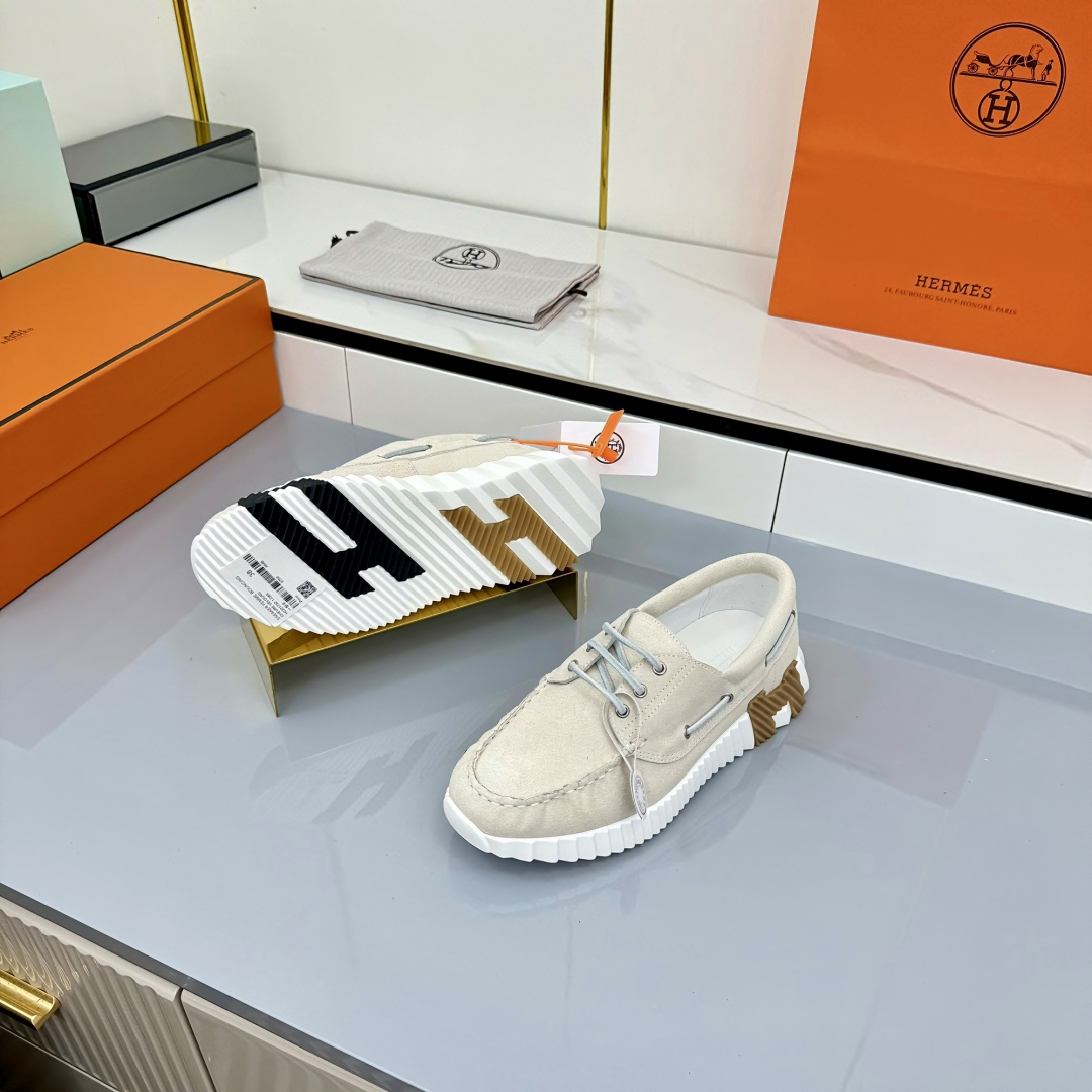 Hermes Loosneaker Low-Top Sneaker Beige