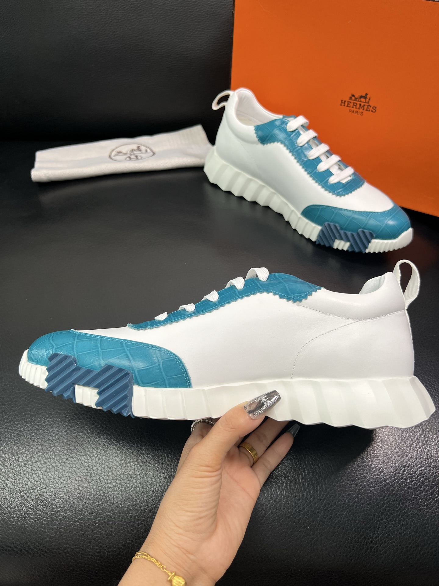 Hermes Leather Low-Top Sneakers Blue