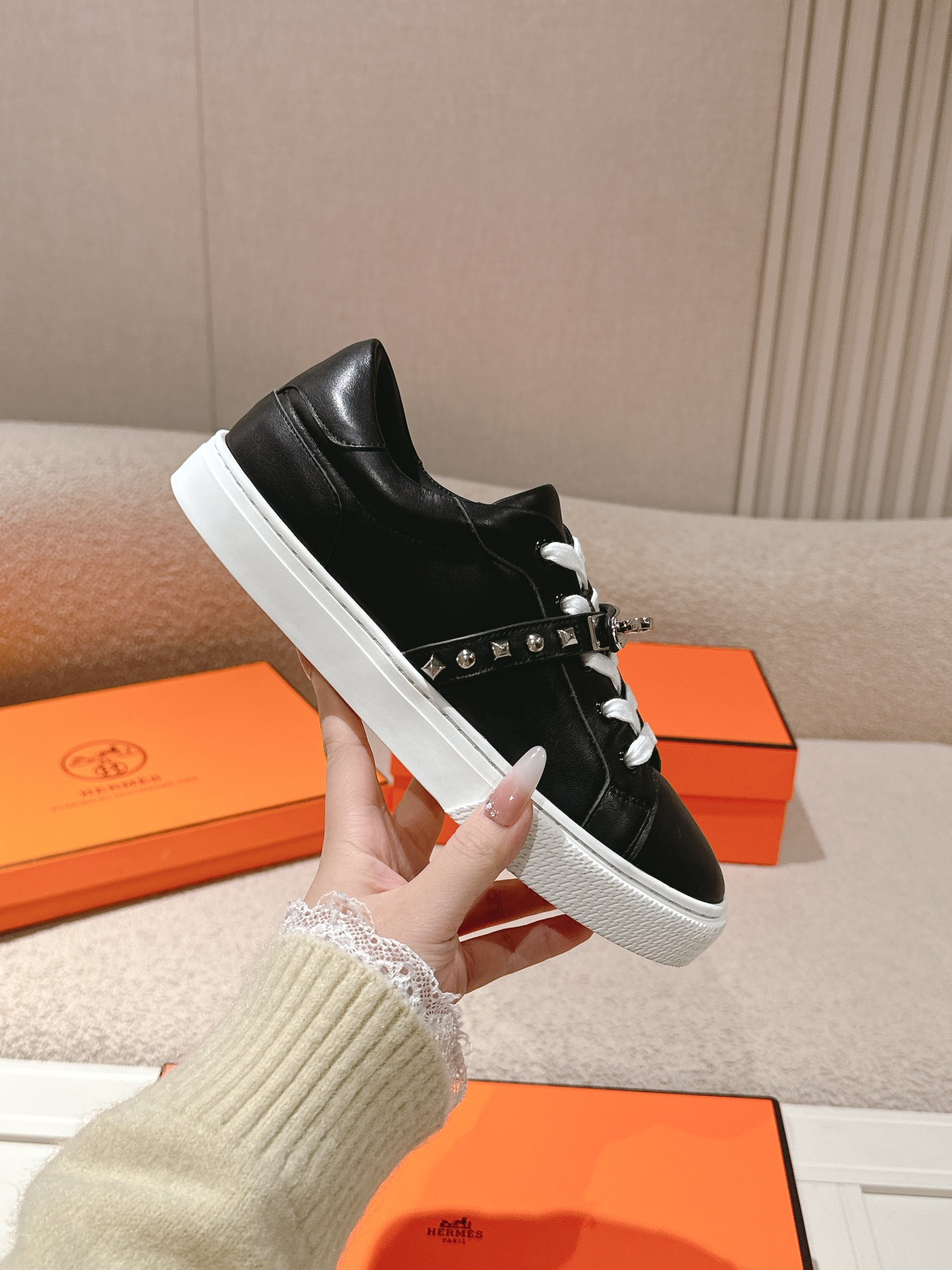 Hermes Kelly Buckle Low-Top Sneakers Black