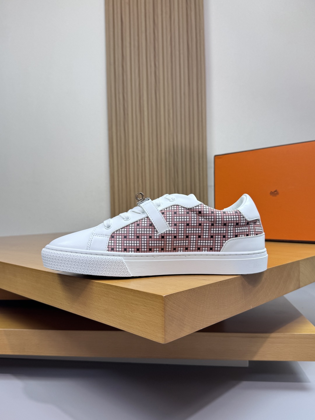 Hermes Leather Buckle Sneakers White/Pink