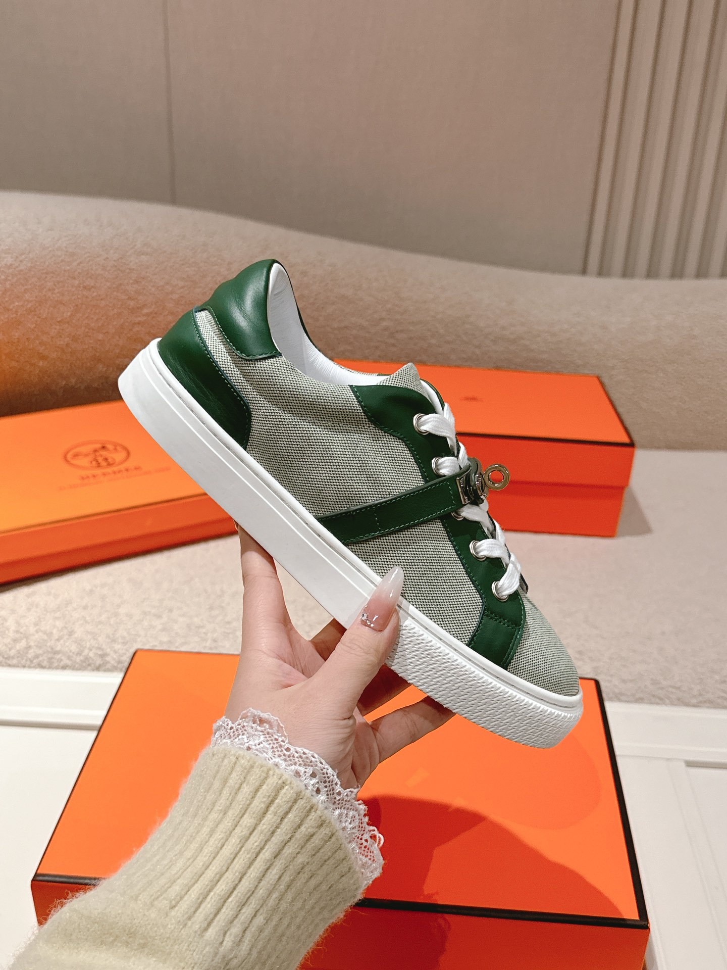 Hermes Kelly Buckle Low-Top Sneakers Green