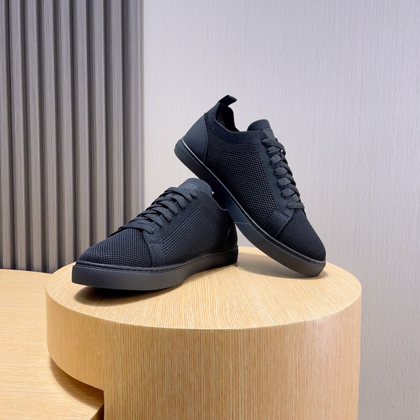 Lacoste Knit Low-Top Casual Sneakers Black