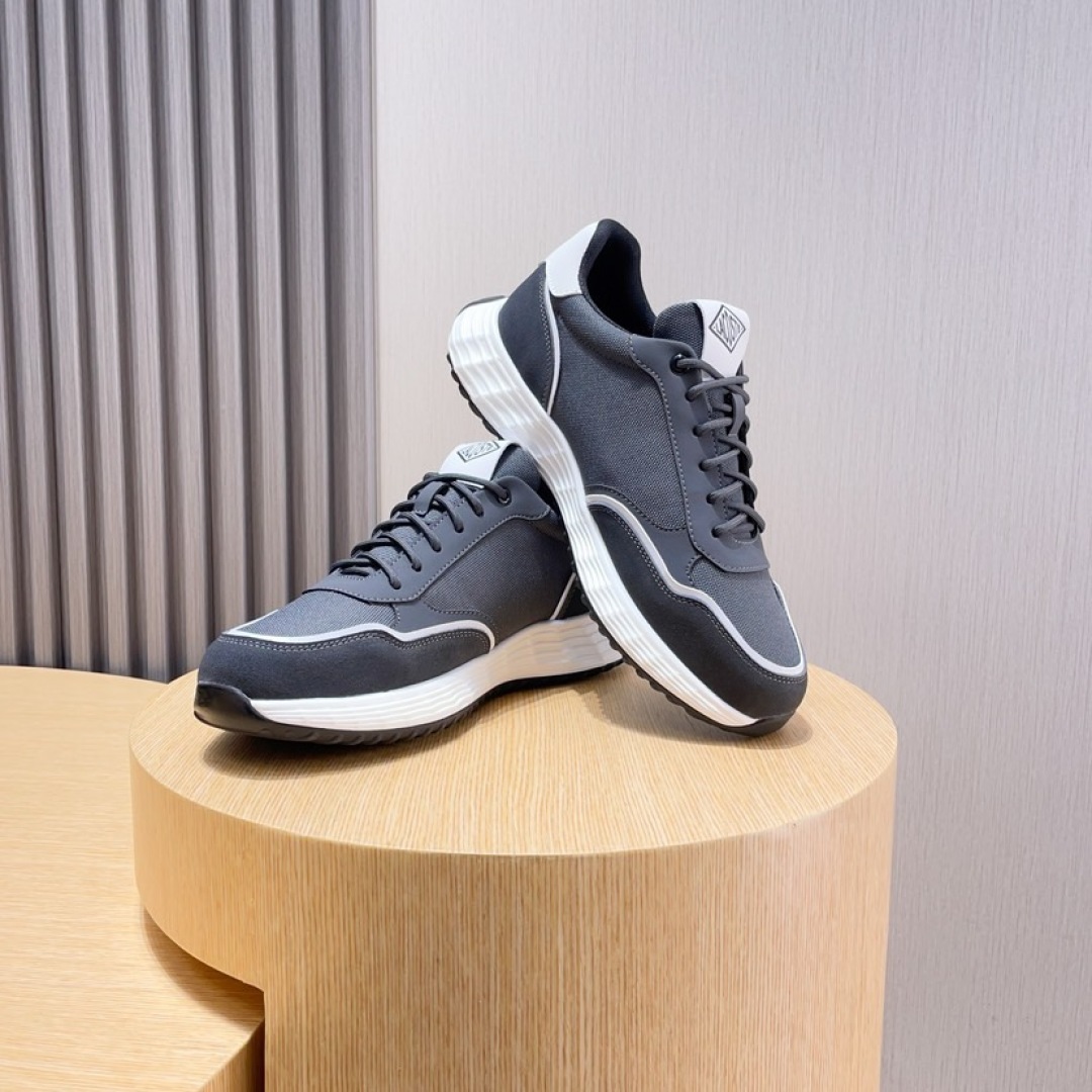 Lacoste Classic Casual Sneakers Gray