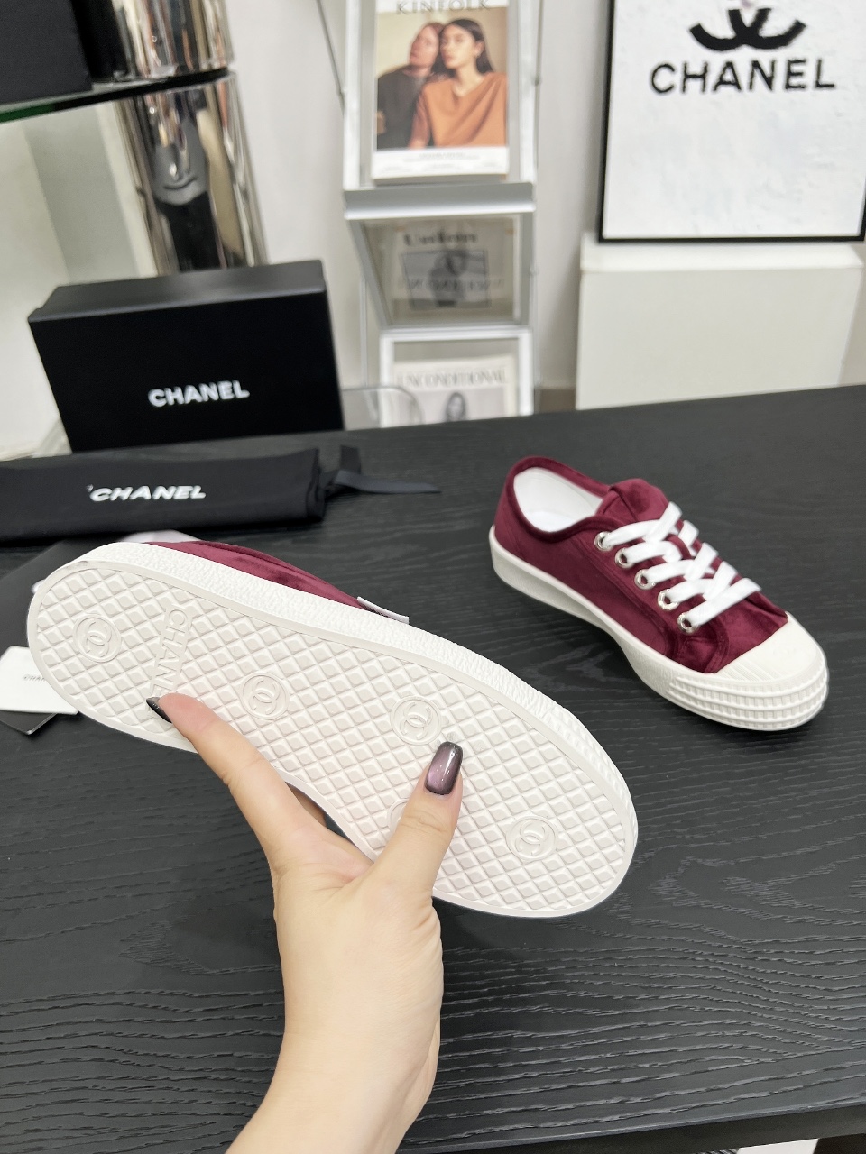 Chanel Vintage Low-Top Sneakers Burgundy