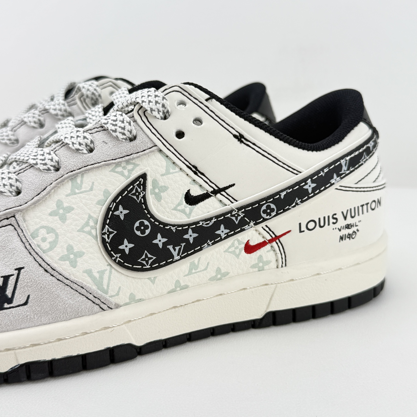 Nike SB Dunk Low Black Beige