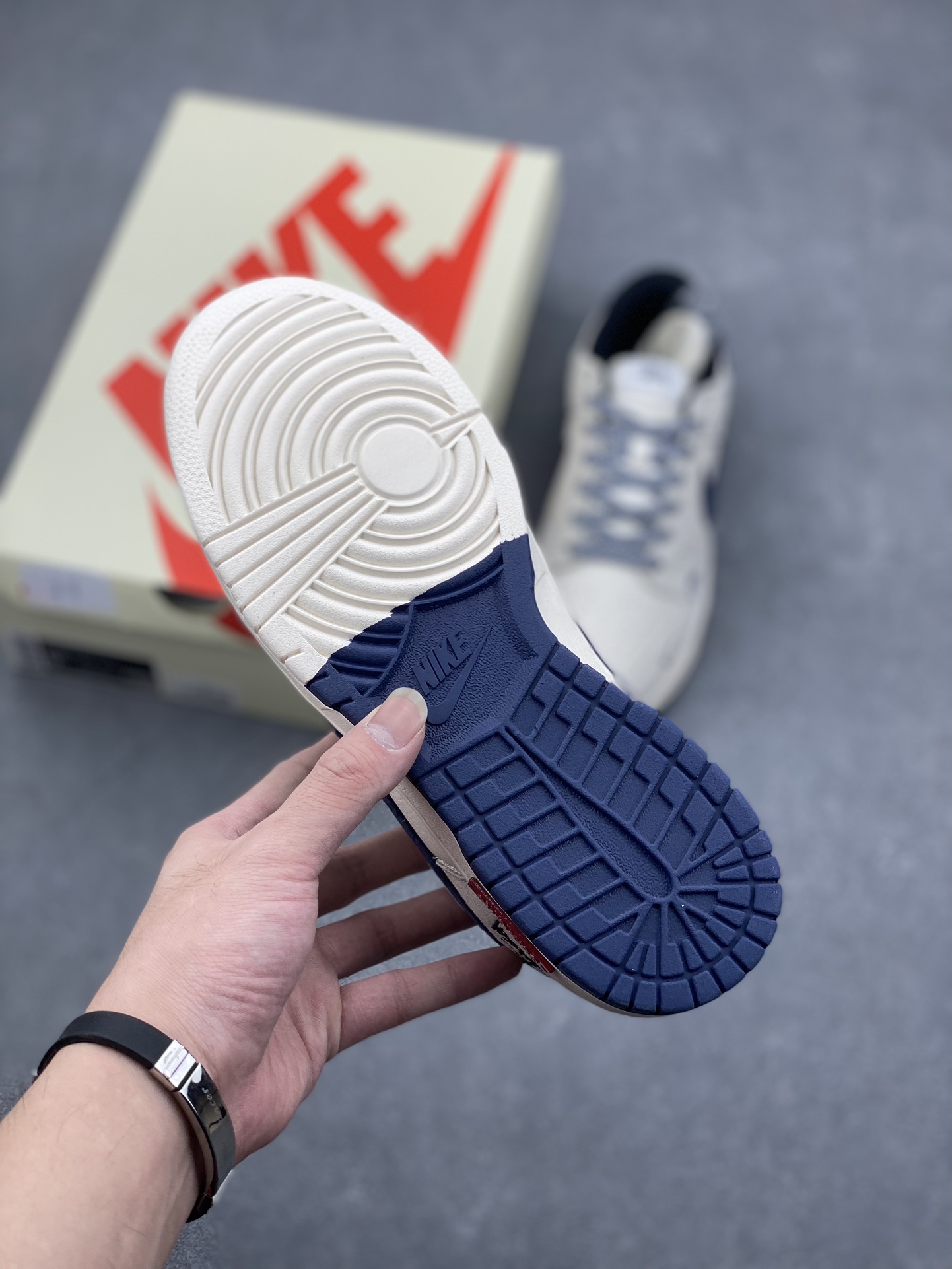 Nike SB Dunk Low Navy Cream