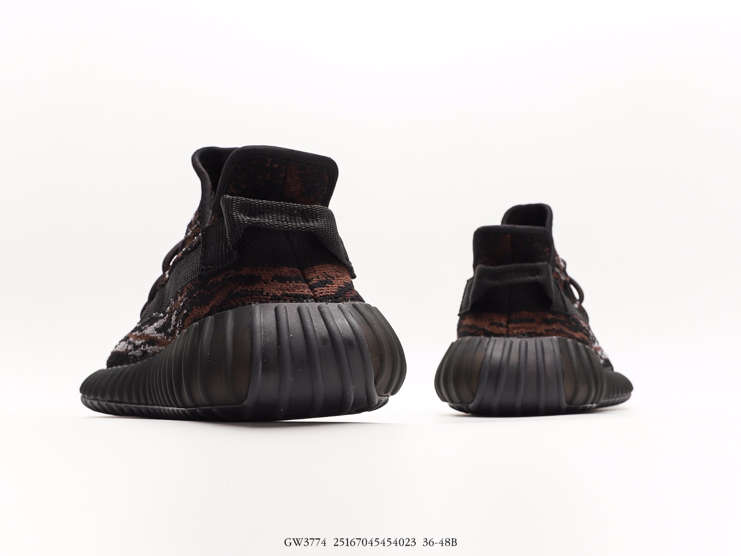 Adidas Yeezy Boost 350 V2 Sneakers Black/Brown