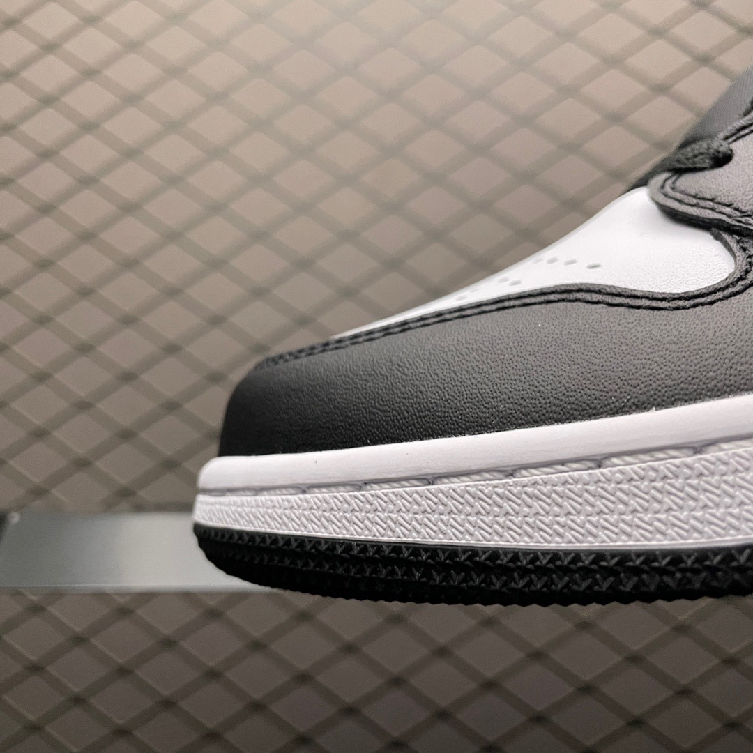 Jordan Air Jordan 1 Mid Black White Purple