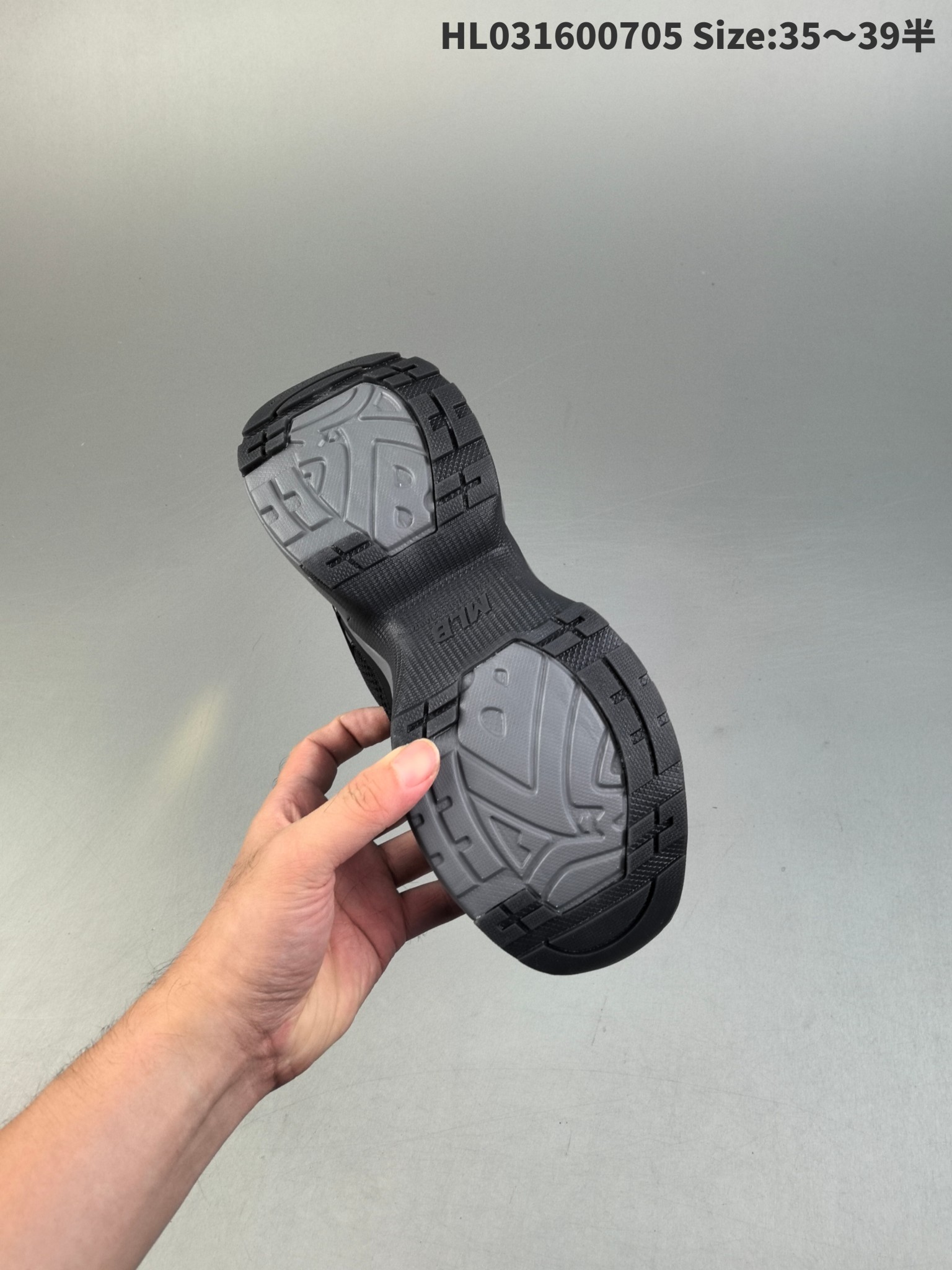 MLB XLG Chunky Dad Sneakers Black