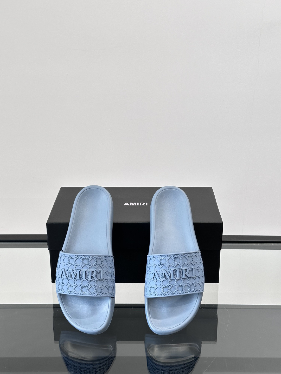 Amiri Embossed Logo Slides Blue