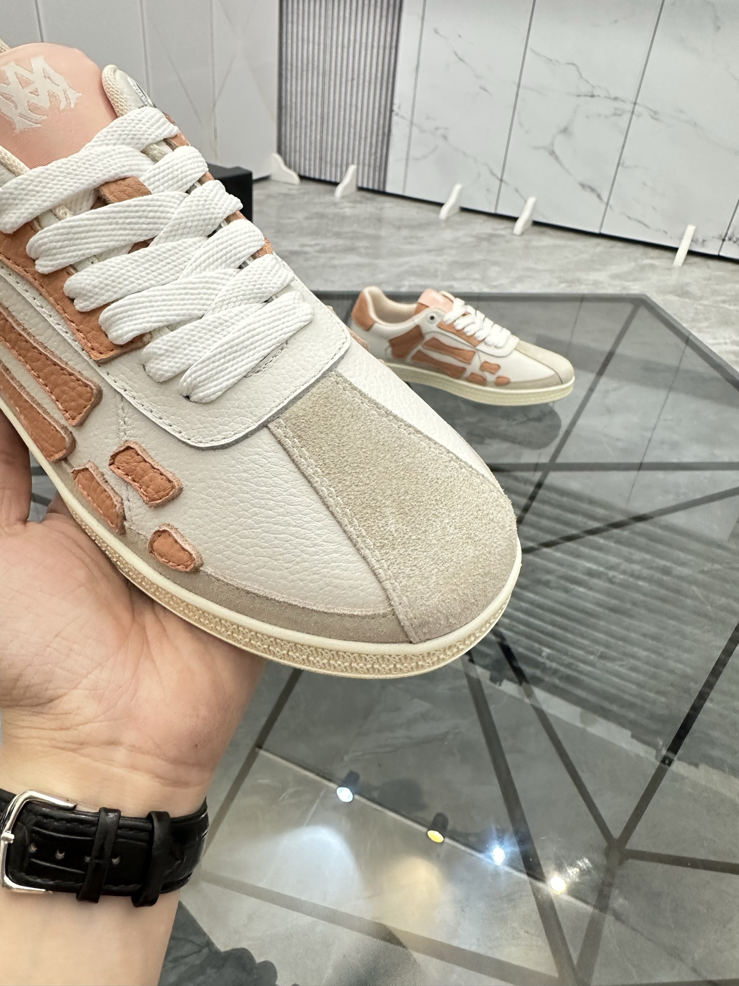 Amiri Low-Top Casual Sneakers White Apricot