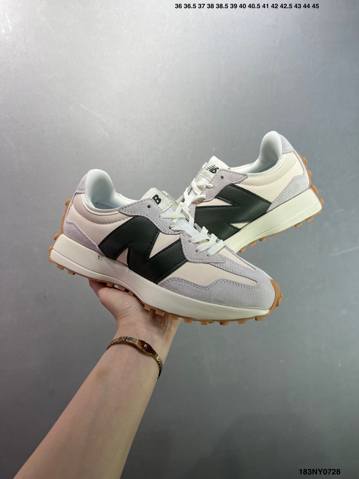 New Balance 327 Retro Runner Sneakers Multicolor