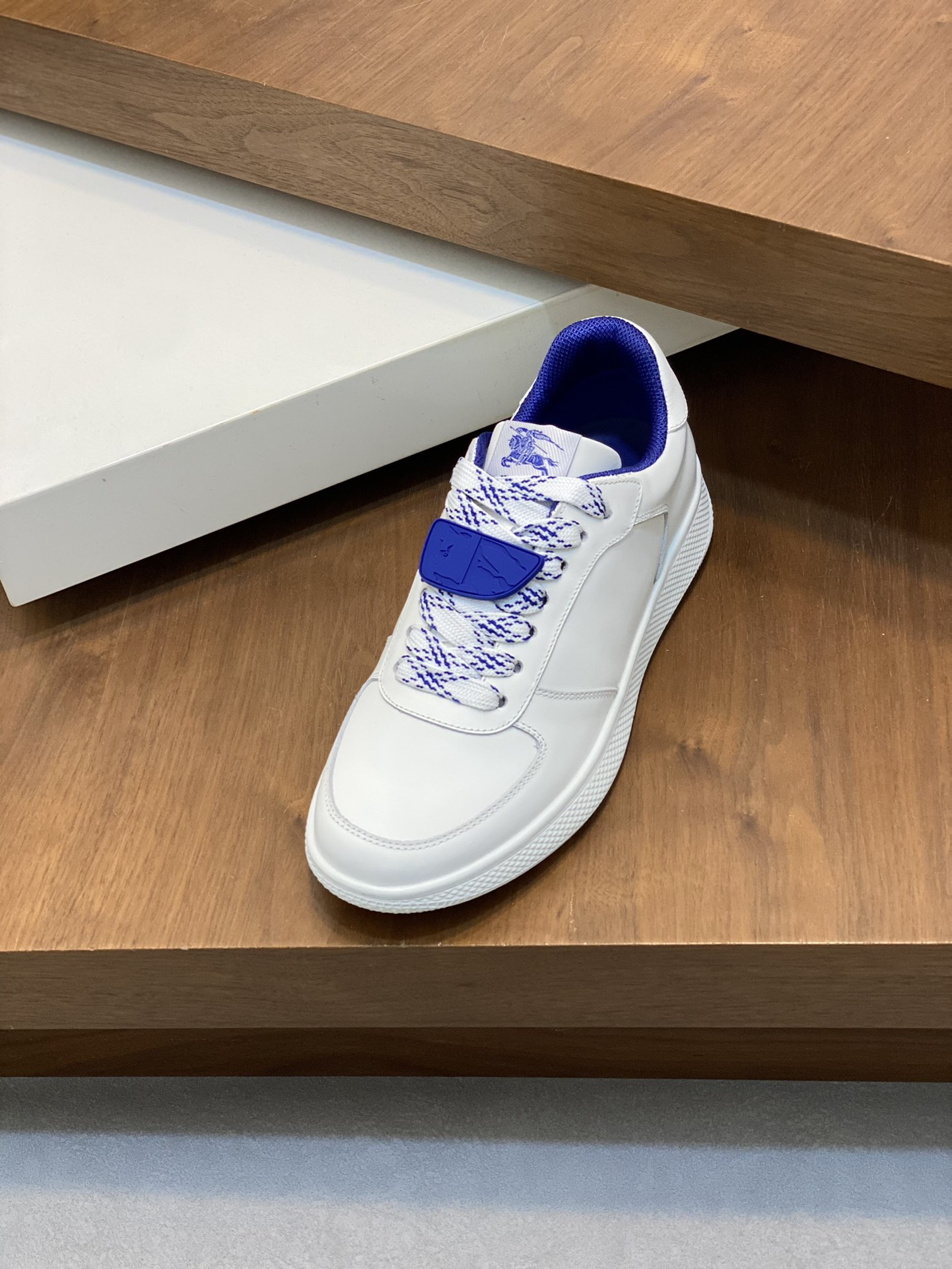 Burberry Leather Sneakers White/Blue