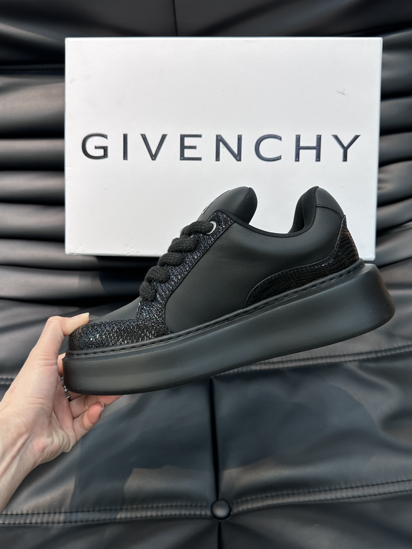 Givenchy Platform Casual Sneakers Black