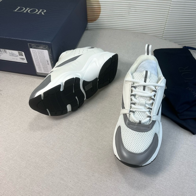 Dior B22 Chunky Runner Sneakers White/Grey