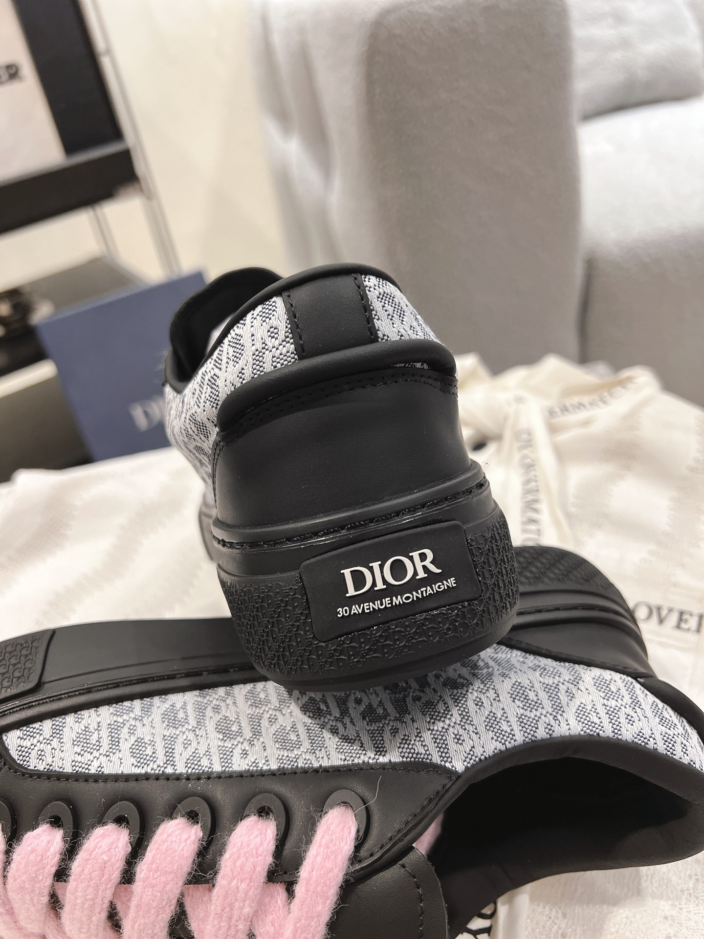 Dior B33 CD Diamond Low-Top Sneakers Black/Grey/Pink