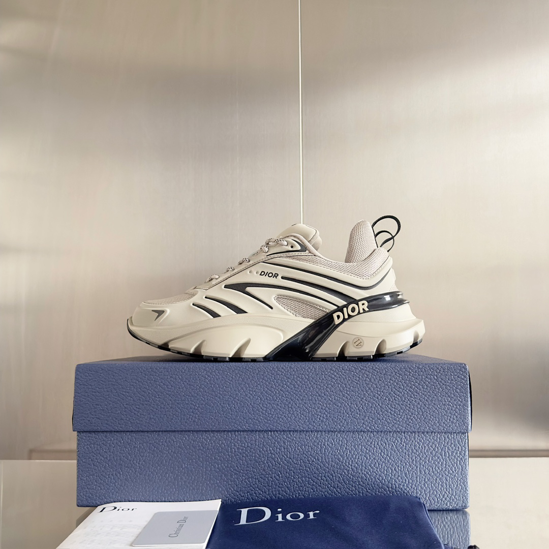 Dior B44 Blade Chunky Sneakers Beige