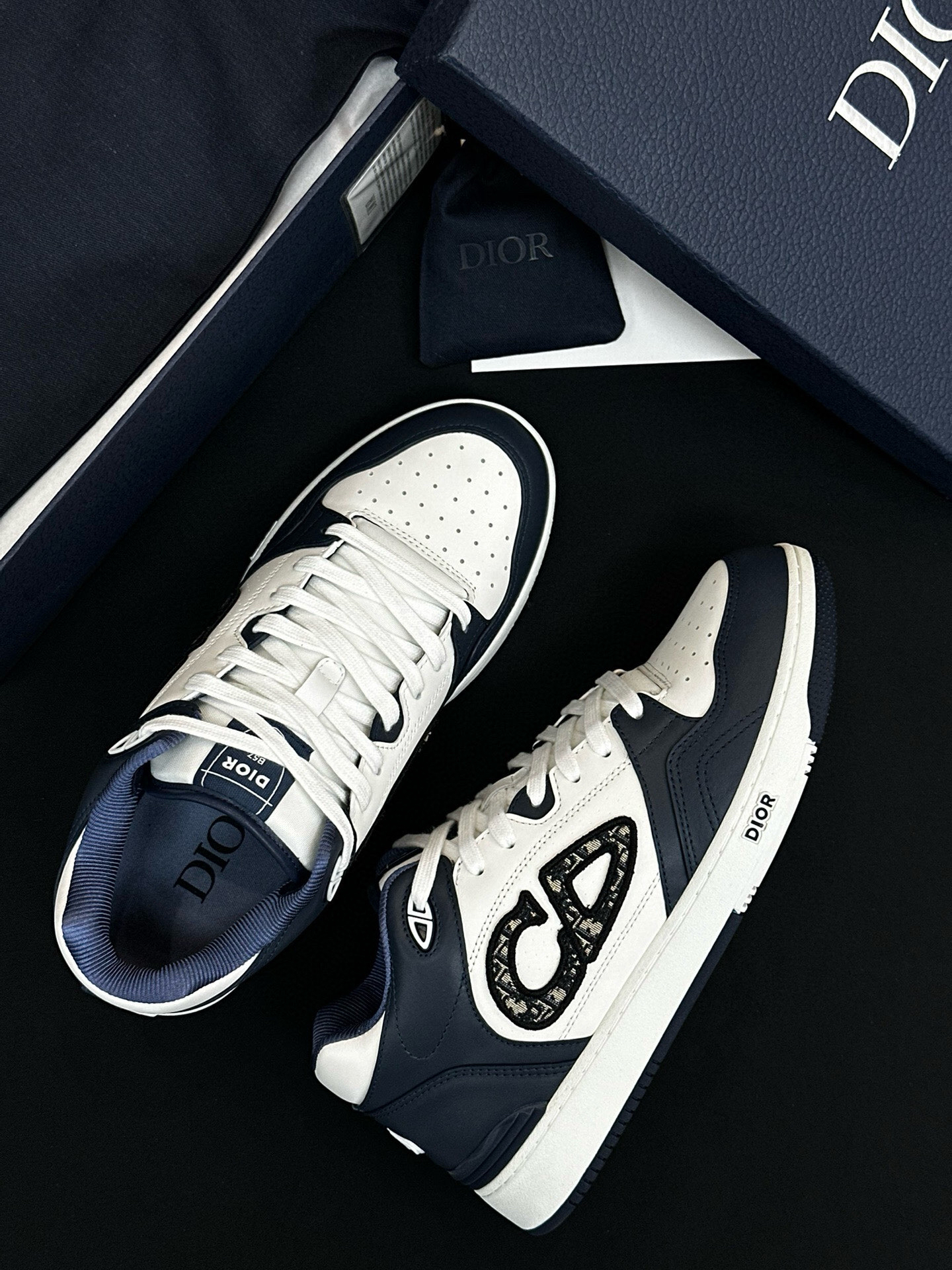 Dior B57 Low-Top Sneakers Black/White