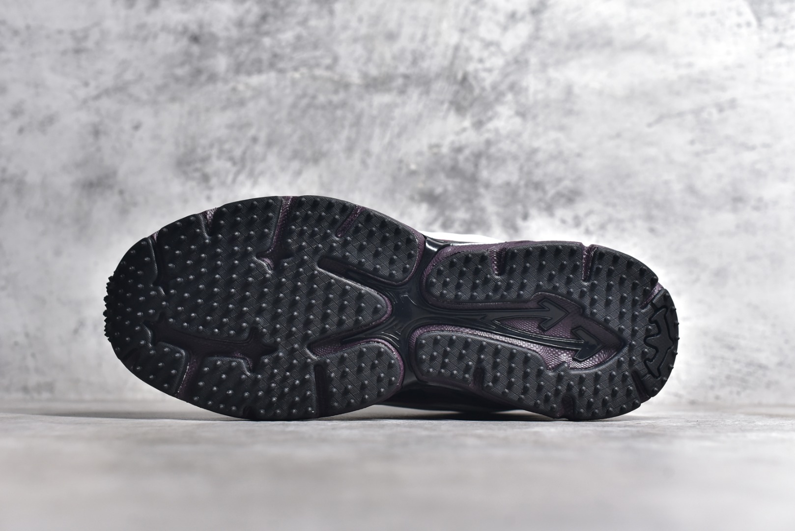 Off-White Arrow Runner Sneakers Purple