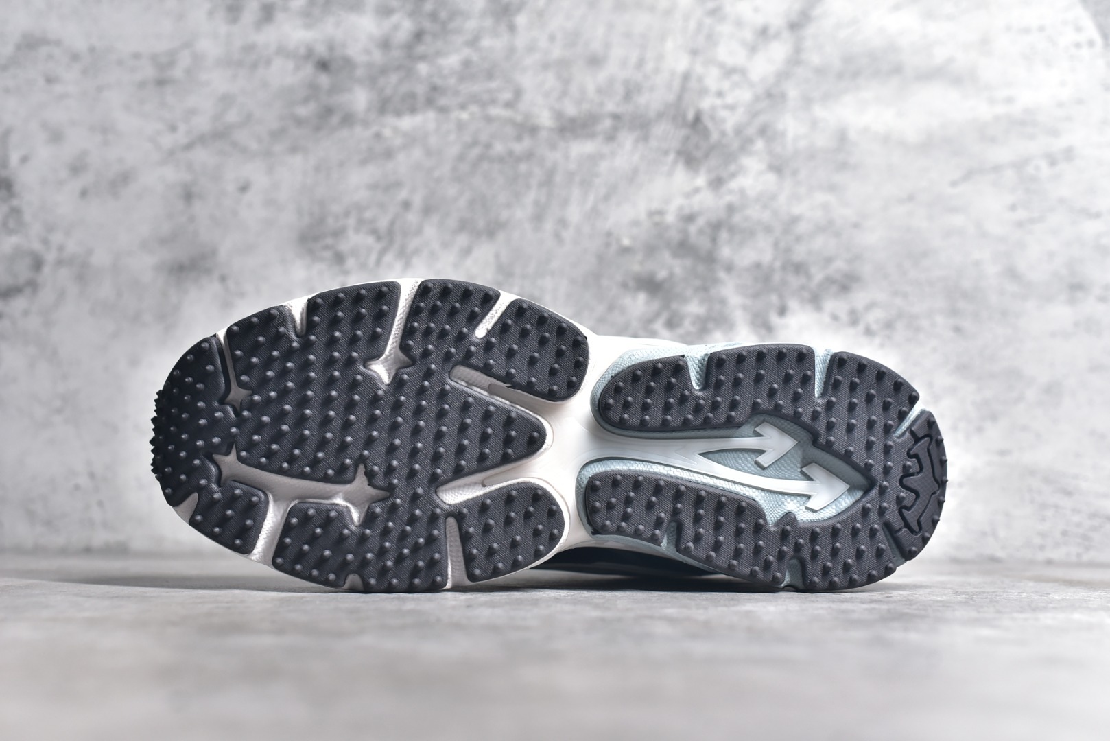 Off-White 2024 Runner Sneakers Black/White