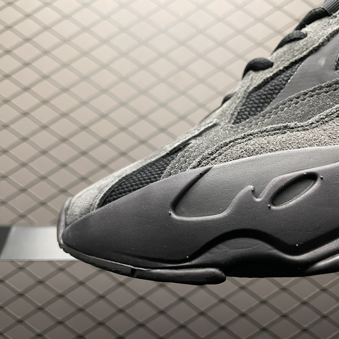 Adidas Yeezy Boost 700 V2 Vanta Black Sneakers
