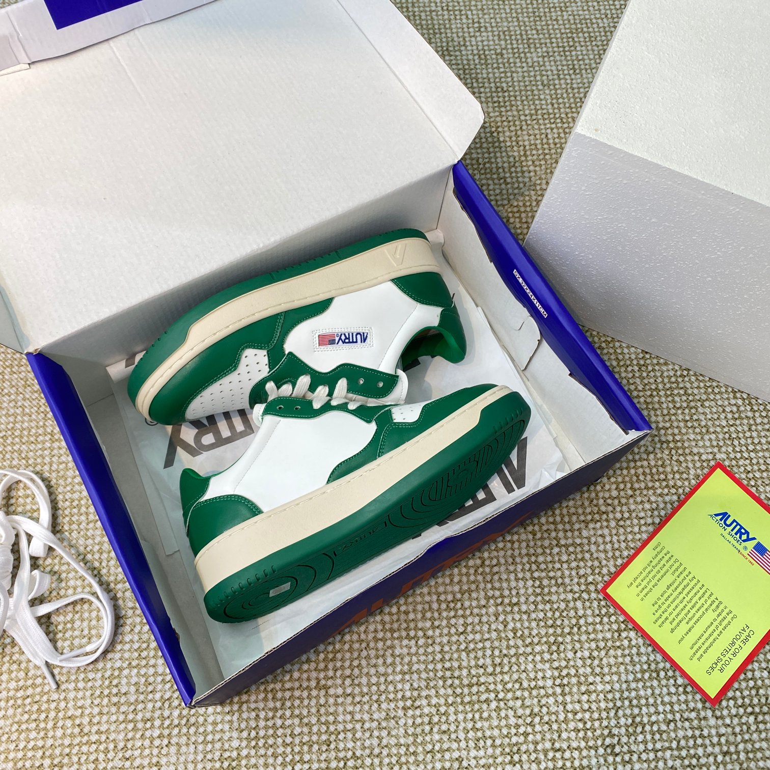 Autry Medalist Leather Sneakers Green/White