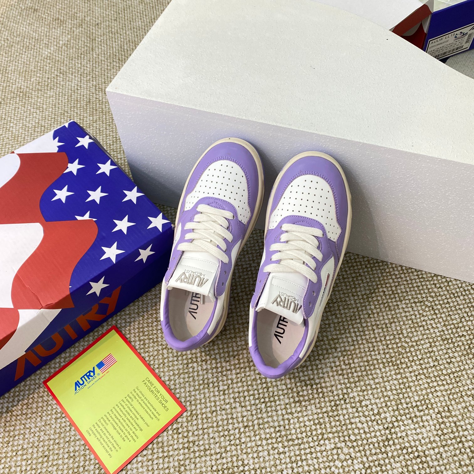 Autry Medalist Leather Sneakers Purple