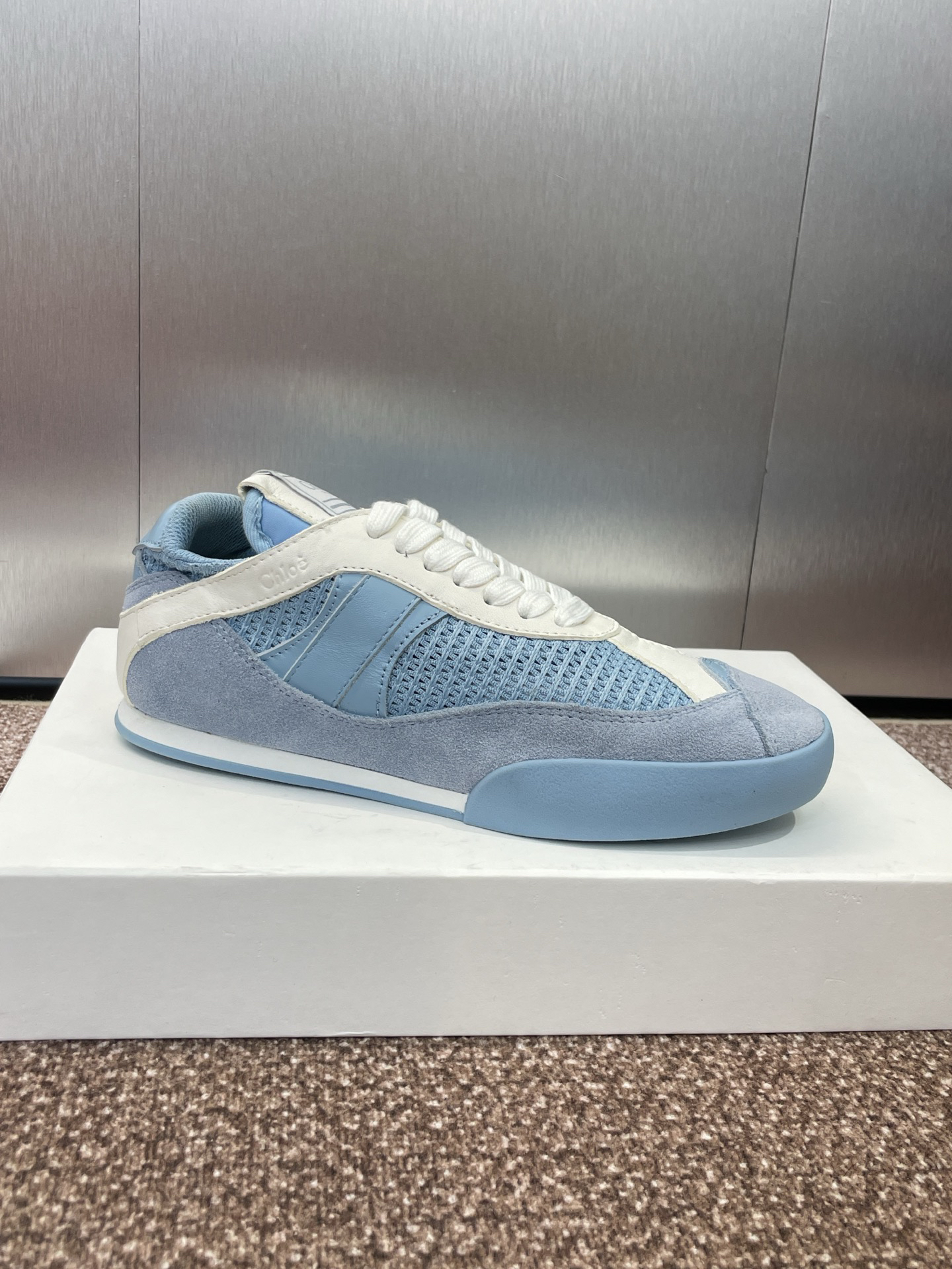 Chloe Low-Top Retro Runner Sneakers Blue