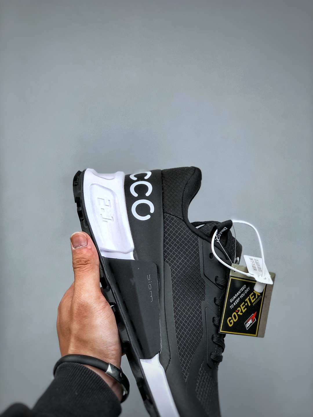 ECCO BIOM C25 Gore-Tex Running Shoes Black/White