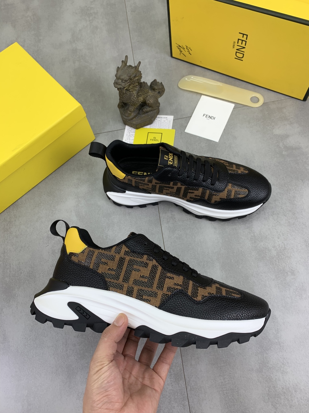 Fendi FF Logo Low-Top Sneakers Brown