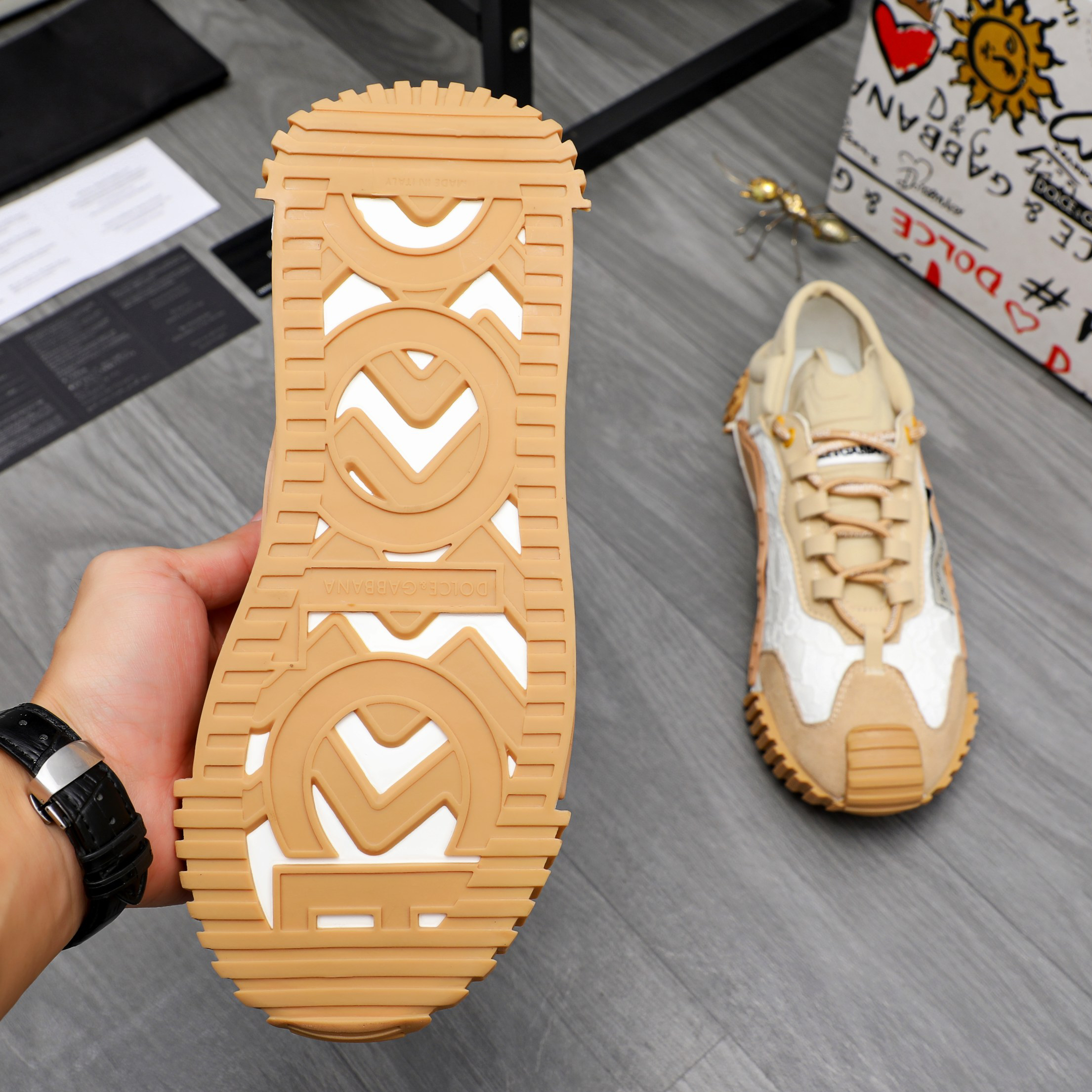 Dolce & Gabbana Lace Sneaker Beige