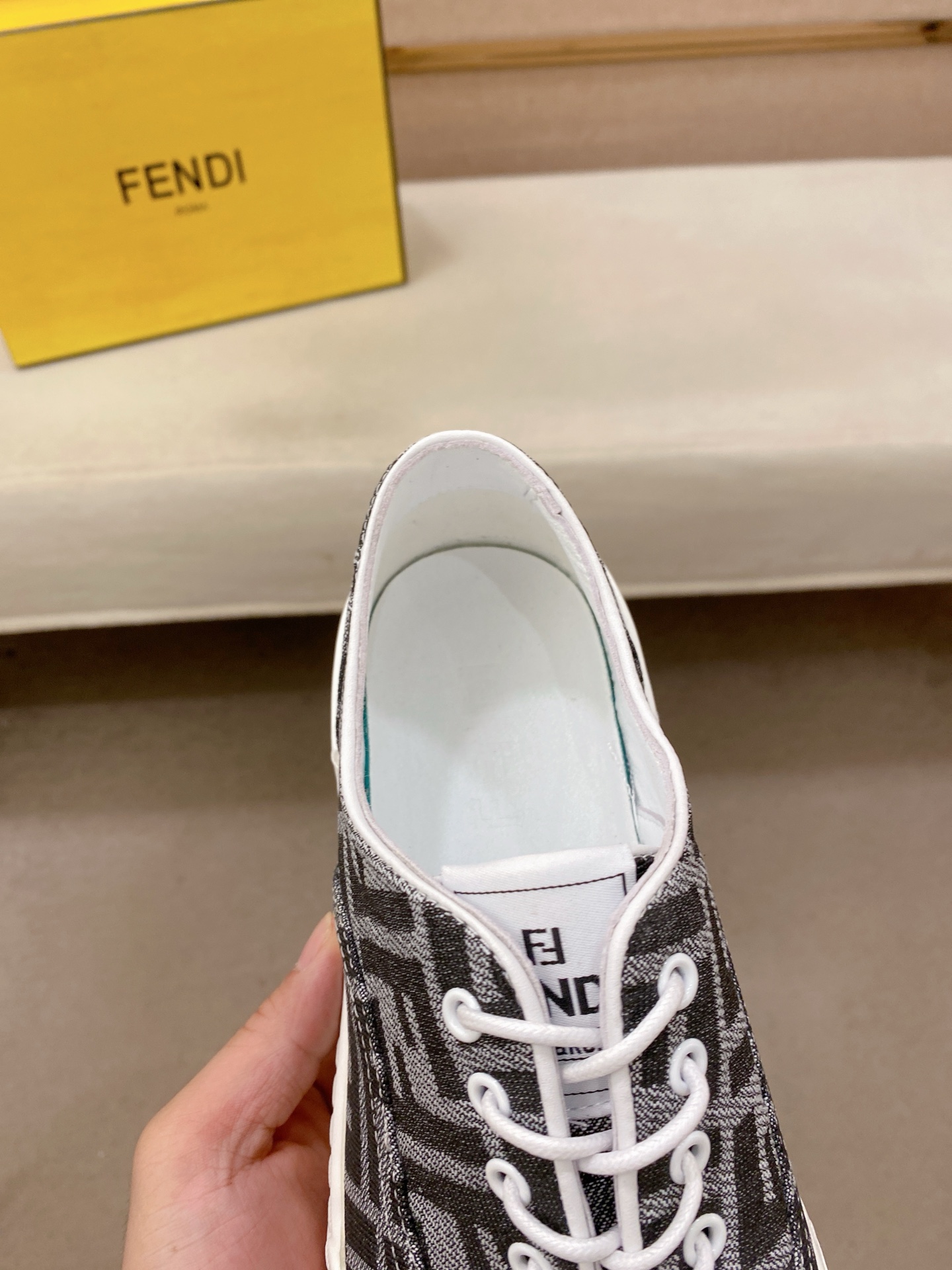 Fendi FF Logo Low-Top Sneakers Black