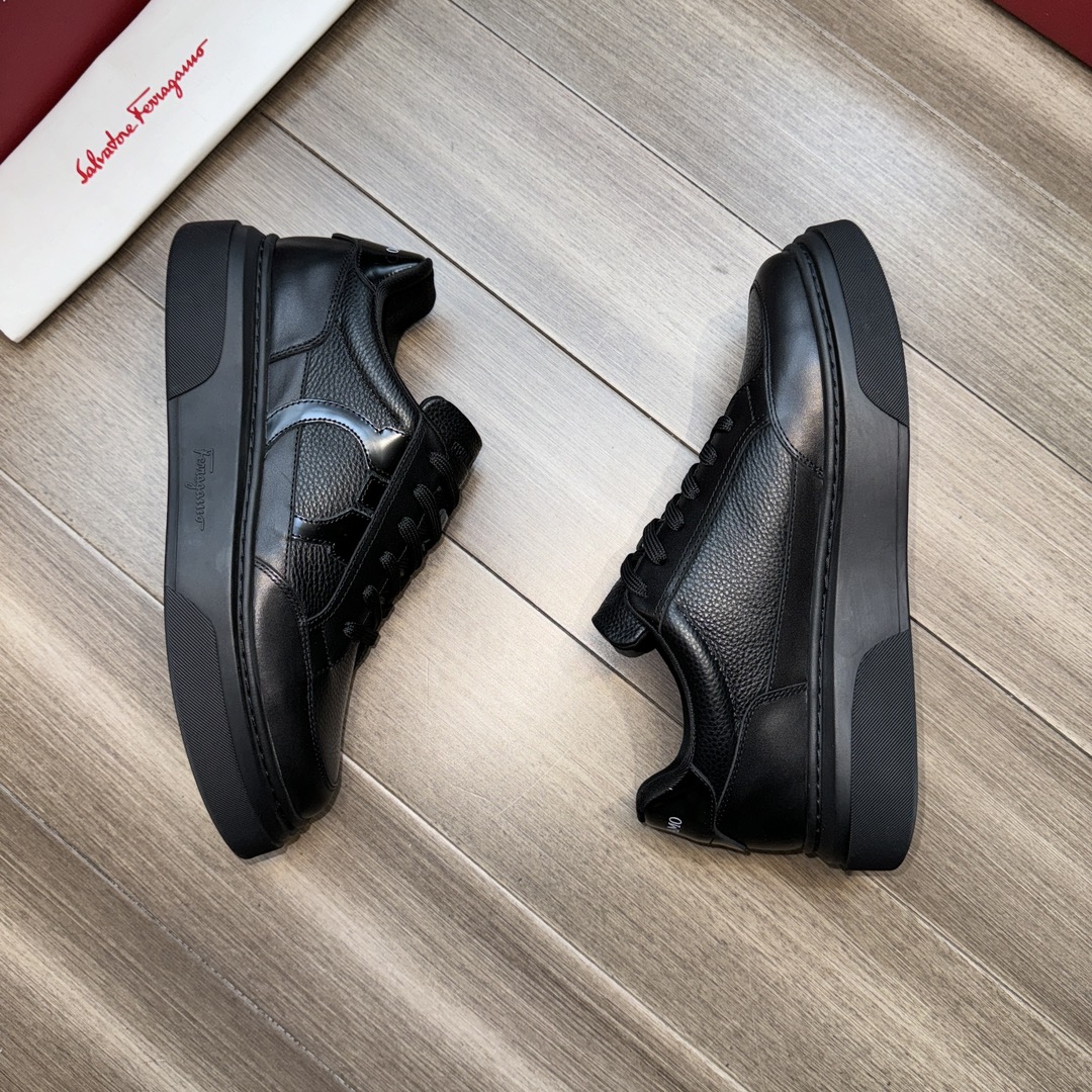 Ferragamo Logo Low-Top Sneakers Black