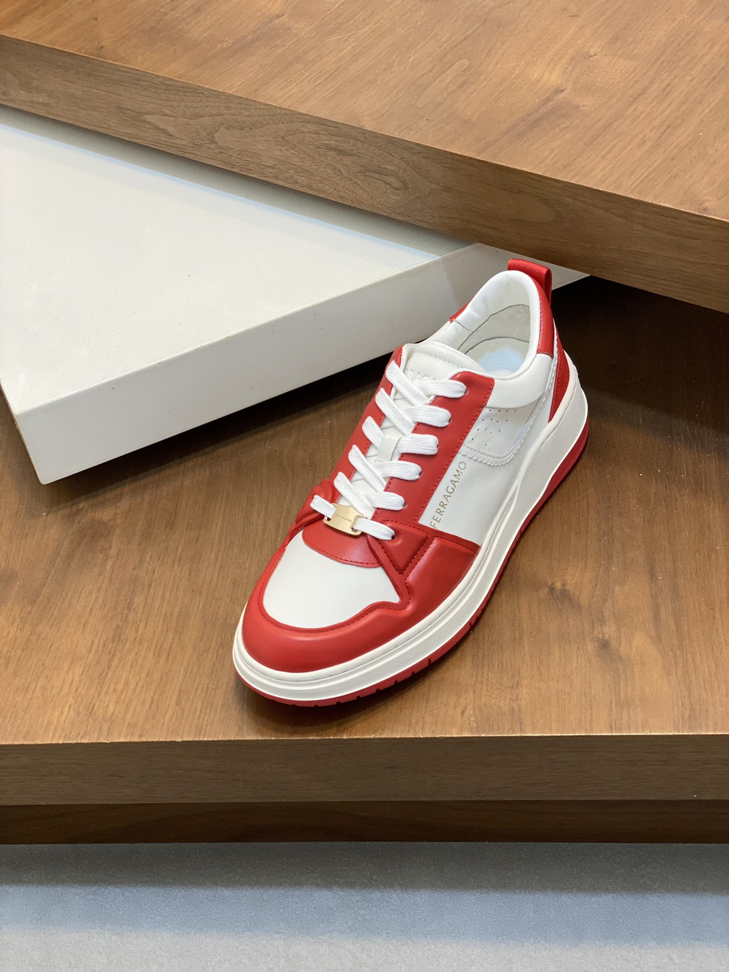 Ferragamo Leather Low-Top Sneakers Red/White