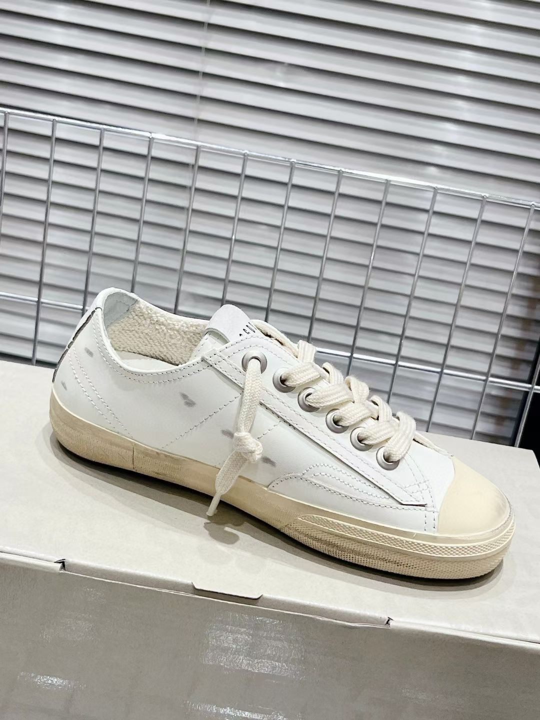 Golden Goose V-Star 2 Sneakers White/Silver