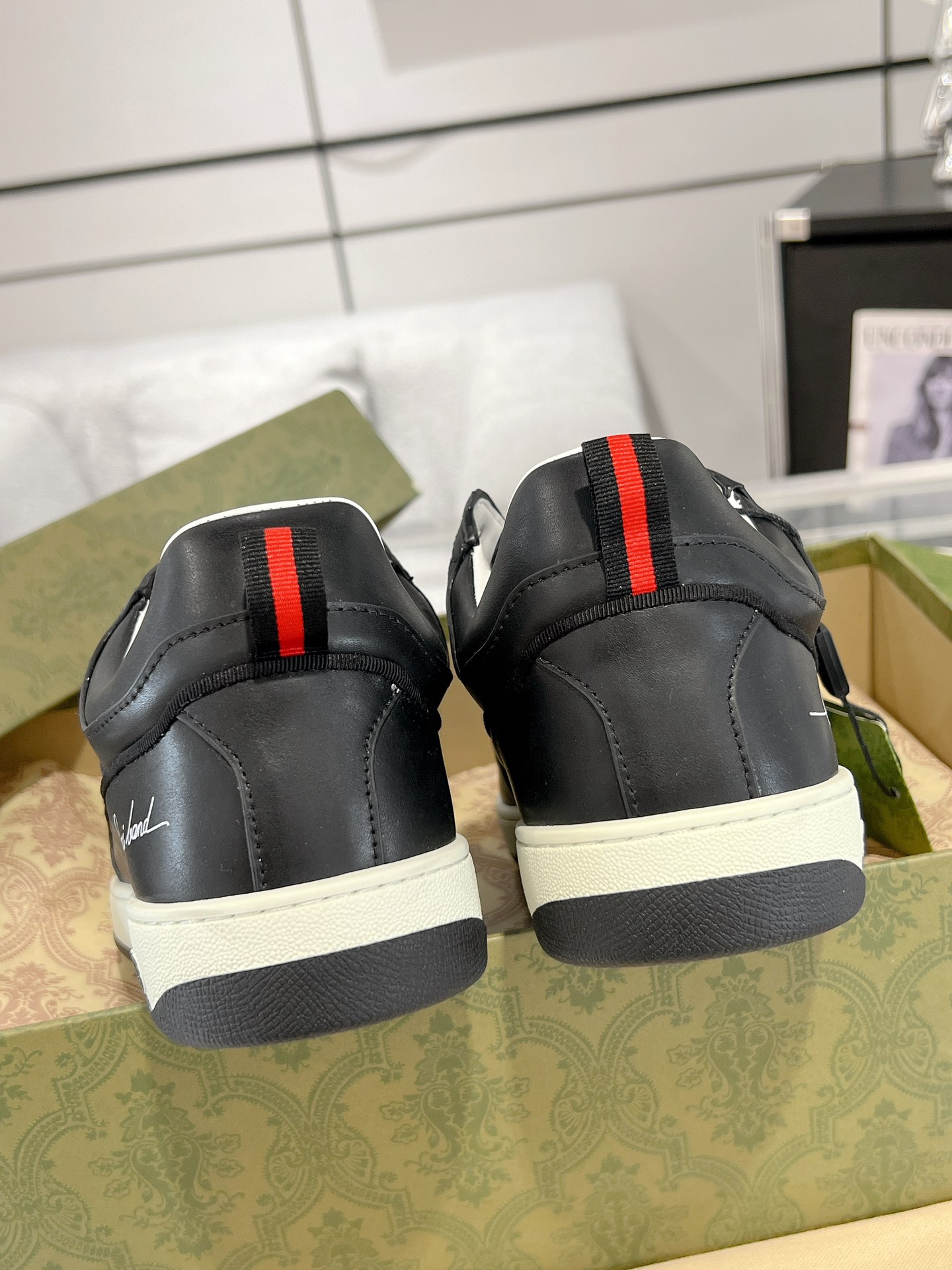 Gucci GG Logo Leather Sneakers Black