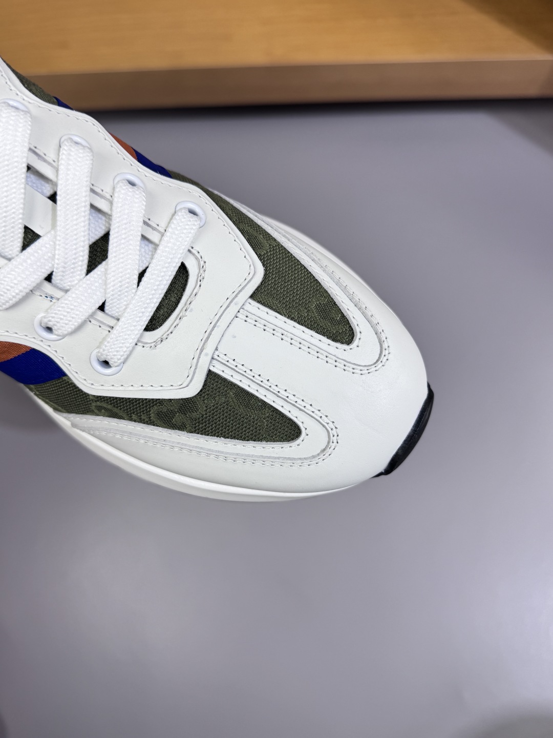 Gucci GG Canvas Leather Sneakers White/Green