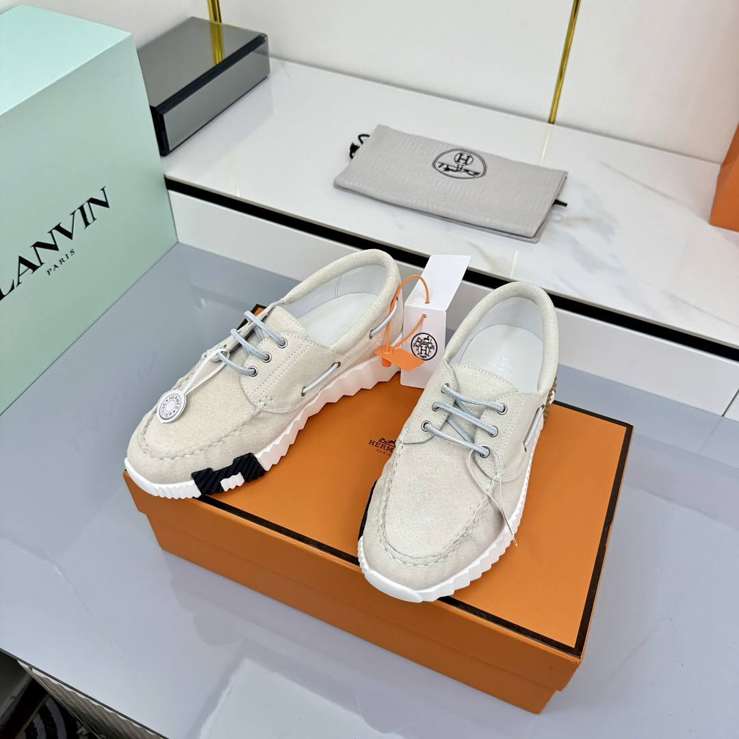 Hermes Loosneaker Low-Top Sneaker Beige