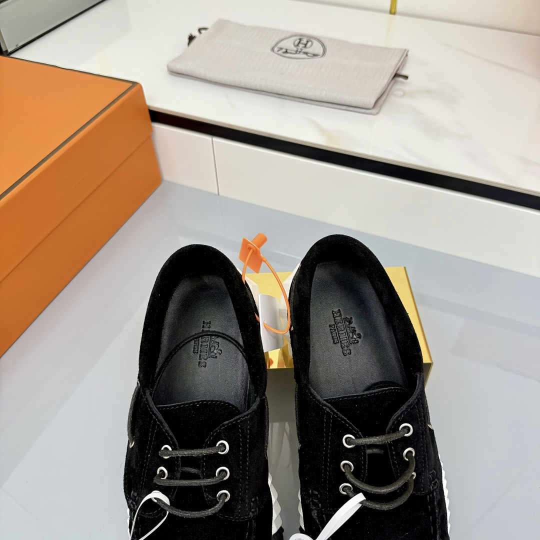Hermes Loosneaker Leather Sneaker Black