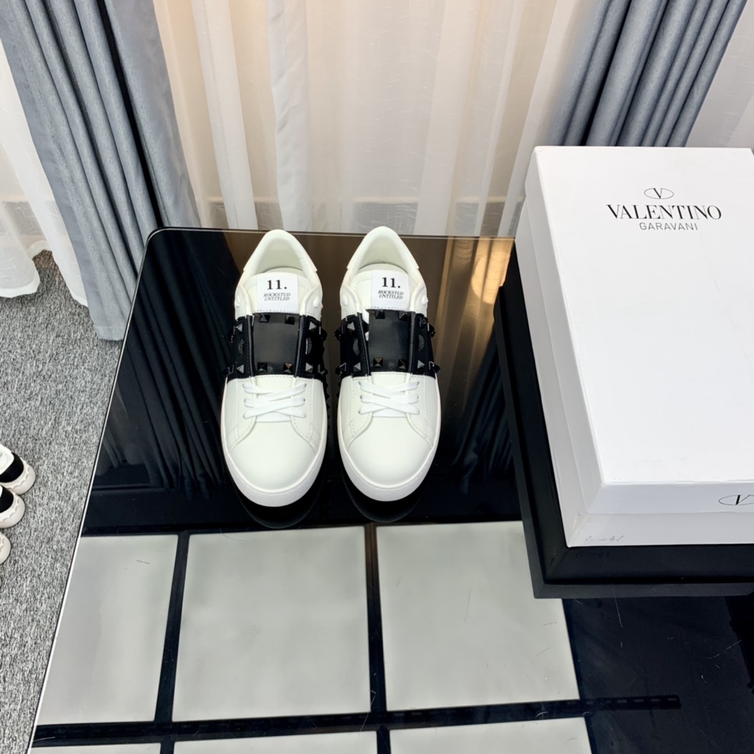 Valentino Rockstud Sneakers White/Black