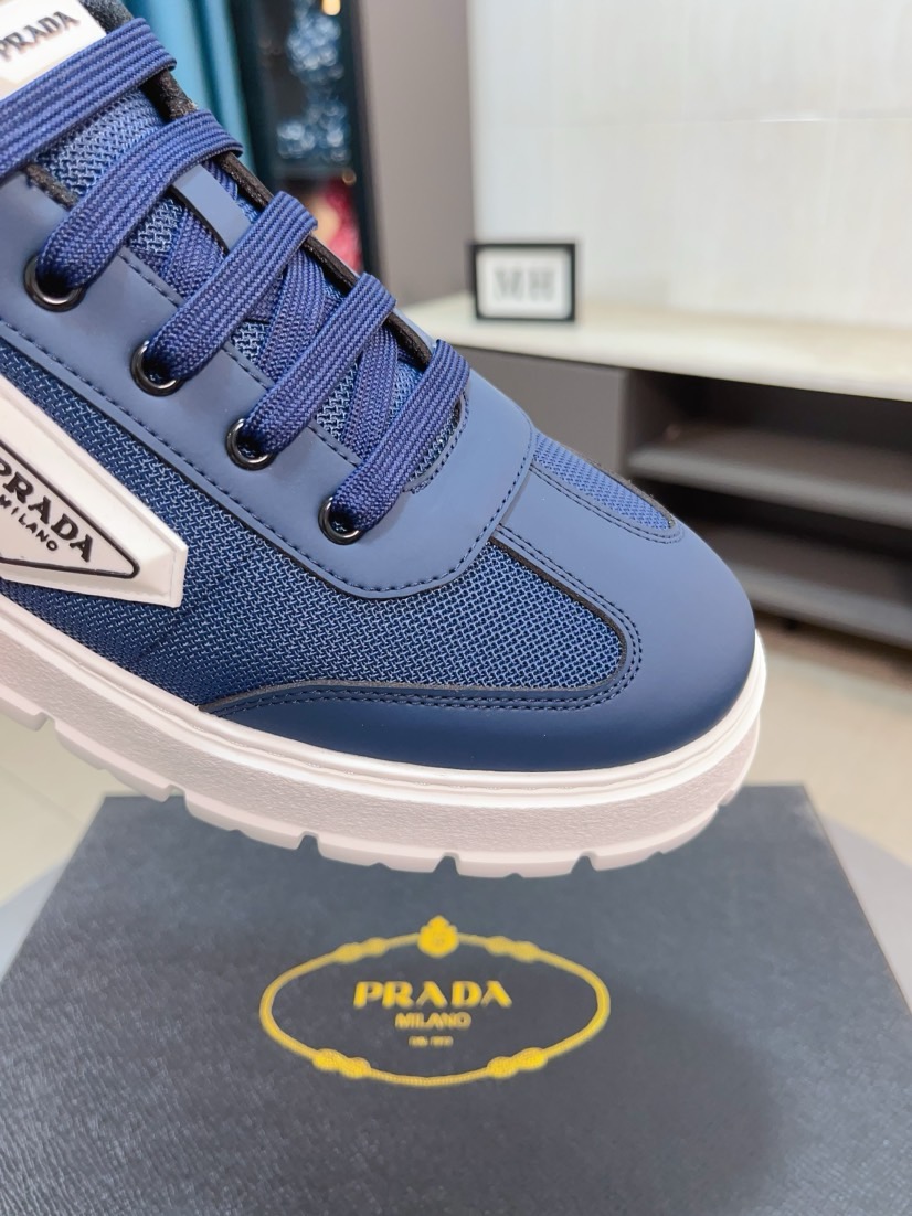 Prada Logo Low-Top Sneakers Multicolor